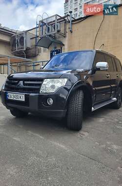 Позашляховик / Кросовер Mitsubishi Pajero Wagon 2008 в Києві