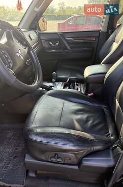 Внедорожник / Кроссовер Mitsubishi Pajero Wagon 2008 в 