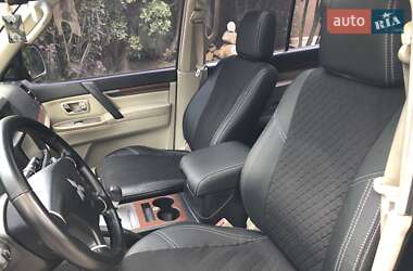 Внедорожник / Кроссовер Mitsubishi Pajero Wagon 2007 в 
