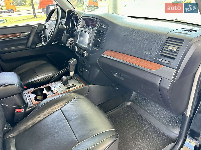 Внедорожник / Кроссовер Mitsubishi Pajero Wagon 2007 в Днепре