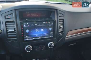 Позашляховик / Кросовер Mitsubishi Pajero Wagon 2008 в 