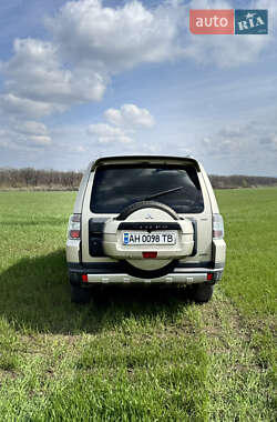 Внедорожник / Кроссовер Mitsubishi Pajero Wagon 2008 в 
