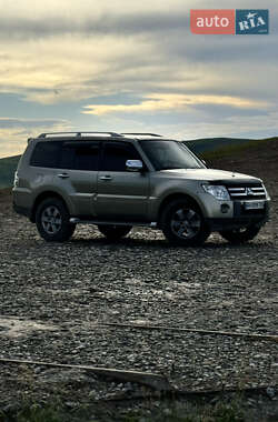 Внедорожник / Кроссовер Mitsubishi Pajero Wagon 2008 в 
