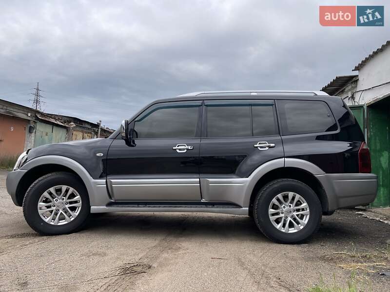 Внедорожник / Кроссовер Mitsubishi Pajero Wagon 2004 в Николаеве