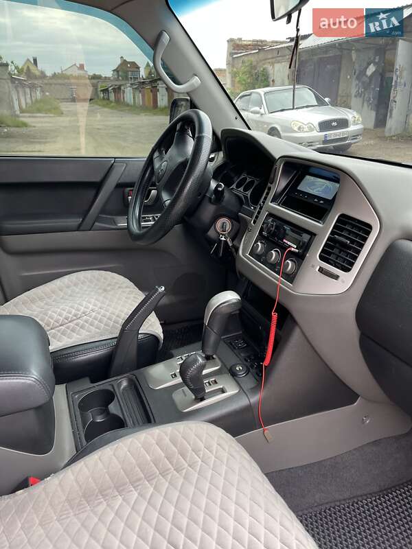 Внедорожник / Кроссовер Mitsubishi Pajero Wagon 2004 в Николаеве