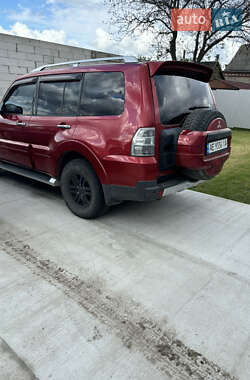 Внедорожник / Кроссовер Mitsubishi Pajero Wagon 2007 в 