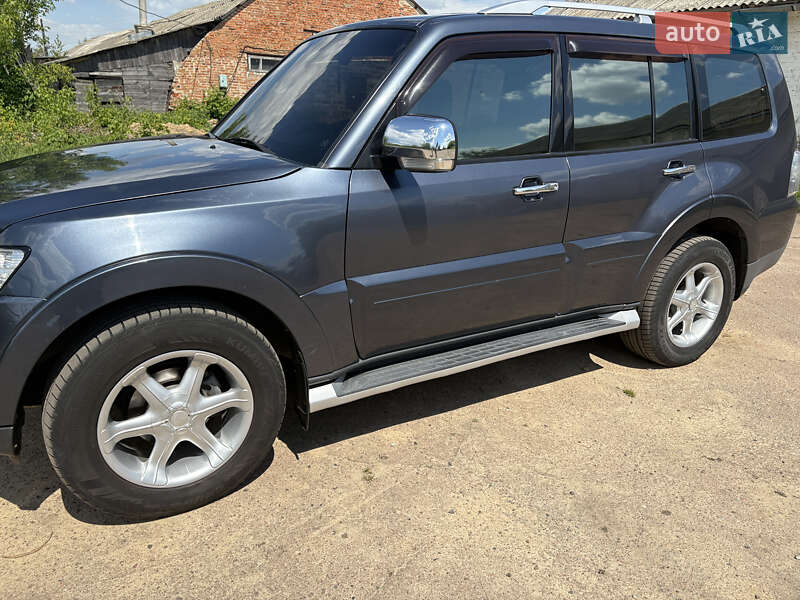 Позашляховик / Кросовер Mitsubishi Pajero Wagon 2008 в Чернігові