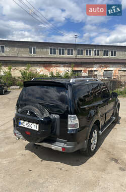 Позашляховик / Кросовер Mitsubishi Pajero Wagon 2007 в 