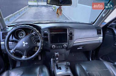 Внедорожник / Кроссовер Mitsubishi Pajero Wagon 2007 в 