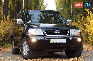 Внедорожник / Кроссовер Mitsubishi Pajero Wagon 2005 в 