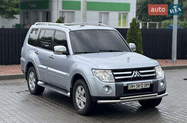 Внедорожник / Кроссовер Mitsubishi Pajero Wagon 2008 в 