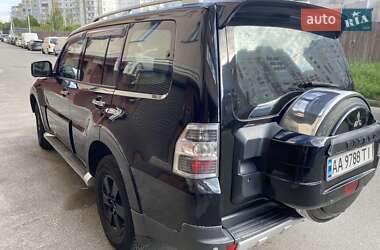 Внедорожник / Кроссовер Mitsubishi Pajero Wagon 2008 в 