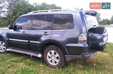 Внедорожник / Кроссовер Mitsubishi Pajero Wagon 2007 в 
