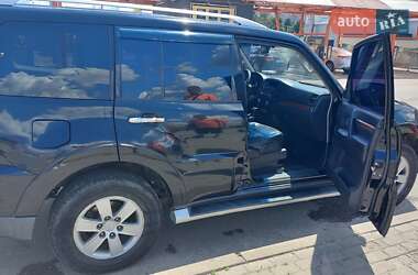 Внедорожник / Кроссовер Mitsubishi Pajero Wagon 2008 в 