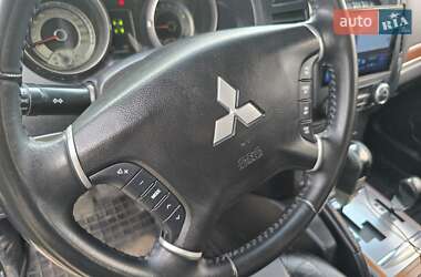 Внедорожник / Кроссовер Mitsubishi Pajero Wagon 2008 в 