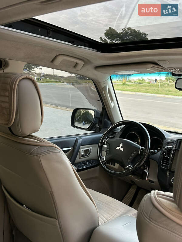 Внедорожник / Кроссовер Mitsubishi Pajero Wagon 2007 в Николаеве