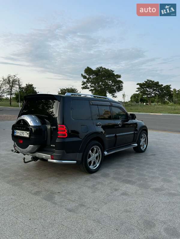 Внедорожник / Кроссовер Mitsubishi Pajero Wagon 2007 в Николаеве
