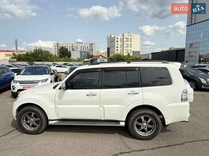 Позашляховик / Кросовер Mitsubishi Pajero Wagon 2012 в Києві