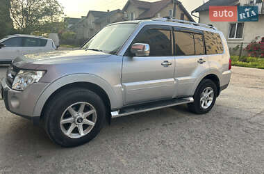Позашляховик / Кросовер Mitsubishi Pajero Wagon 2008 в 