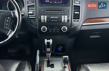 Внедорожник / Кроссовер Mitsubishi Pajero Wagon 2008 в 