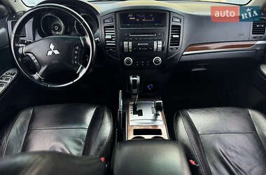 Внедорожник / Кроссовер Mitsubishi Pajero Wagon 2008 в 