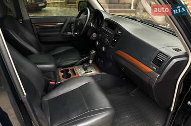 Внедорожник / Кроссовер Mitsubishi Pajero Wagon 2007 в 