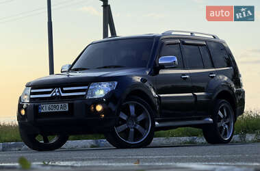 Внедорожник / Кроссовер Mitsubishi Pajero Wagon 2007 в 
