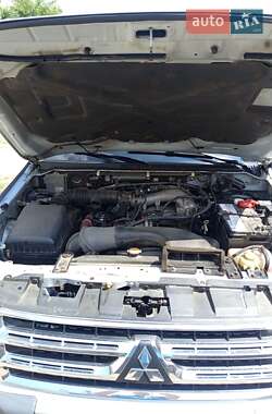 Внедорожник / Кроссовер Mitsubishi Pajero Wagon 2007 в 