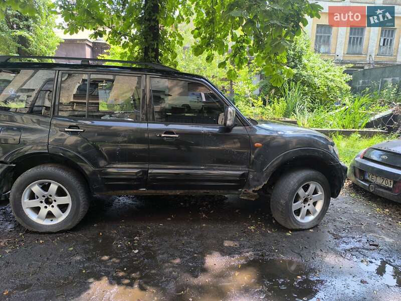 Внедорожник / Кроссовер Mitsubishi Pajero Wagon 2002 в Киеве