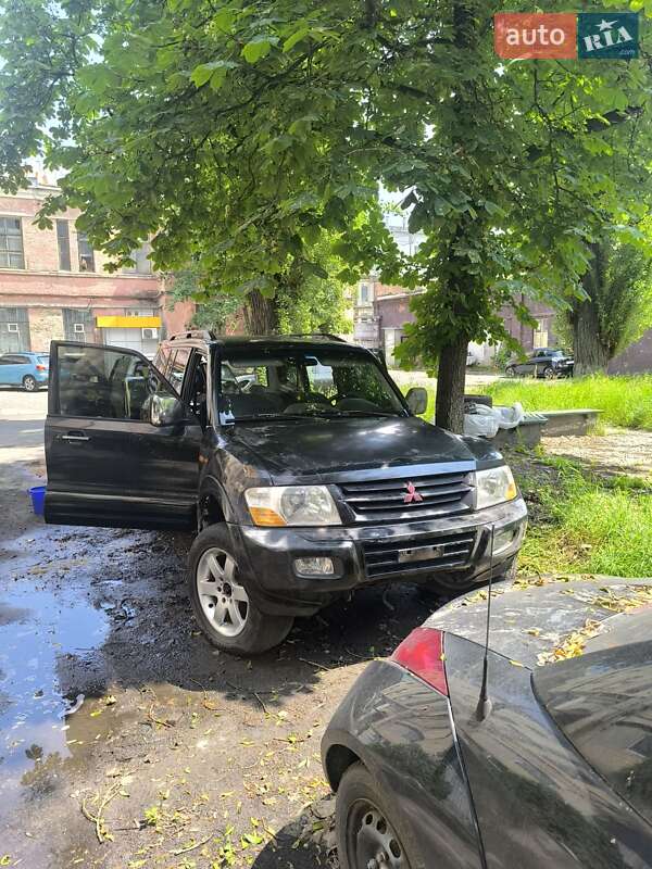 Внедорожник / Кроссовер Mitsubishi Pajero Wagon 2002 в Киеве