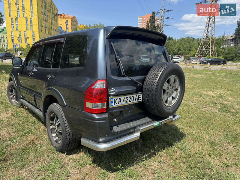 Позашляховик / Кросовер Mitsubishi Pajero Wagon 2006 в Києві