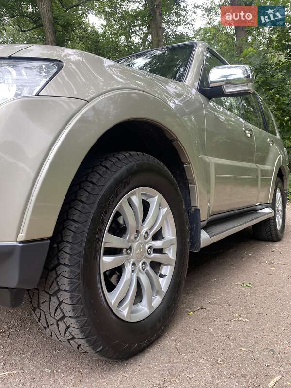 Внедорожник / Кроссовер Mitsubishi Pajero Wagon 2008 в Чернигове