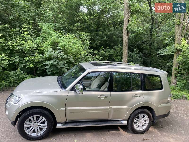 Mitsubishi Pajero Wagon 2008
