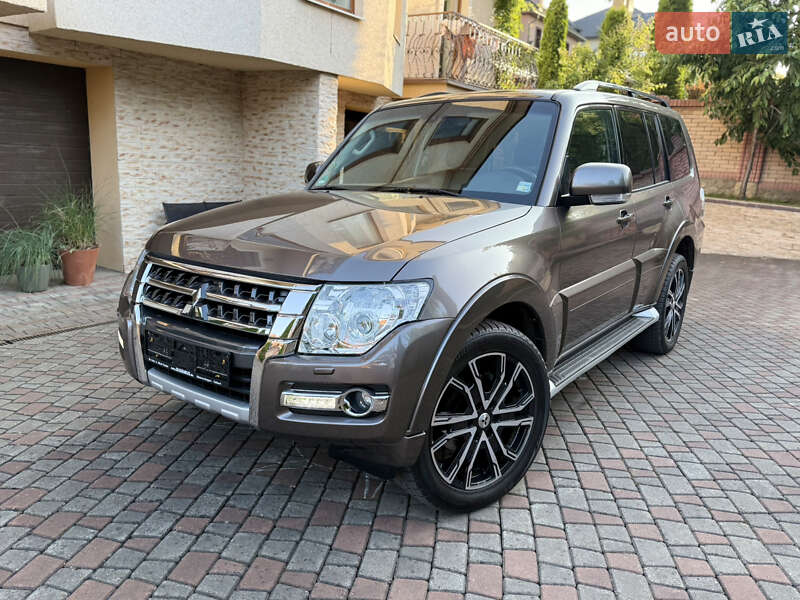Внедорожник / Кроссовер Mitsubishi Pajero Wagon 2013 в Черновцах