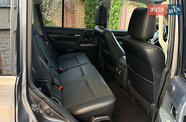 Внедорожник / Кроссовер Mitsubishi Pajero Wagon 2013 в 