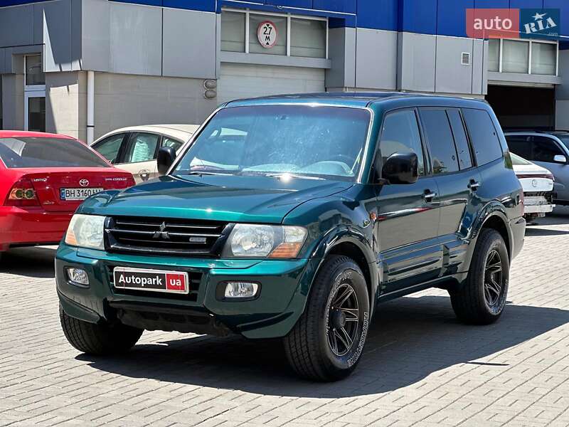 Mitsubishi Pajero Wagon 2001