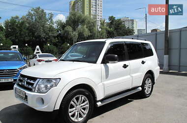 Внедорожник / Кроссовер Mitsubishi Pajero Wagon 2012 в Киеве