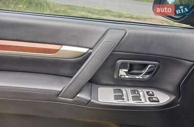 Внедорожник / Кроссовер Mitsubishi Pajero Wagon 2011 в 