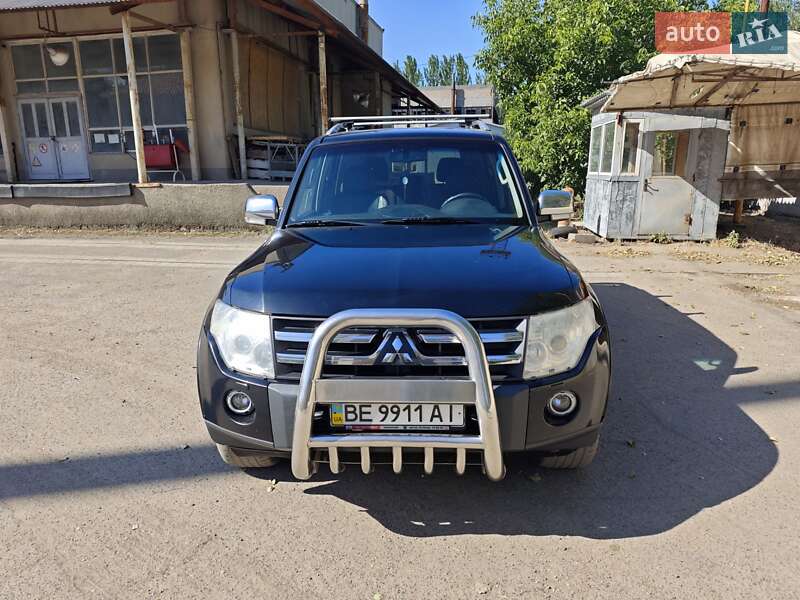 Внедорожник / Кроссовер Mitsubishi Pajero Wagon 2007 в 