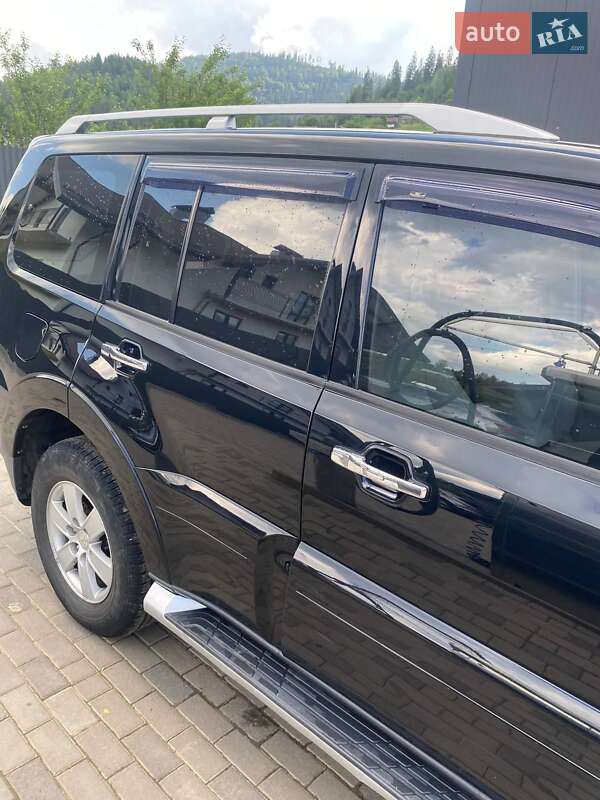 Внедорожник / Кроссовер Mitsubishi Pajero Wagon 2007 в Славском