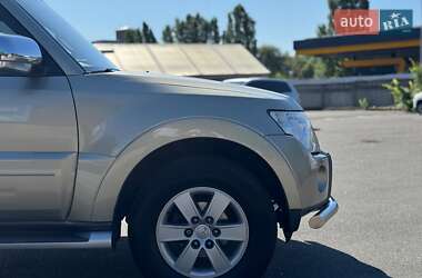 Внедорожник / Кроссовер Mitsubishi Pajero Wagon 2008 в 