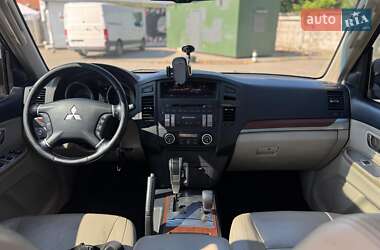 Внедорожник / Кроссовер Mitsubishi Pajero Wagon 2008 в 