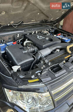 Внедорожник / Кроссовер Mitsubishi Pajero Wagon 2007 в 