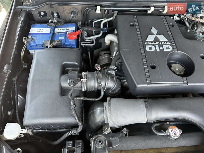 Позашляховик / Кросовер Mitsubishi Pajero Wagon 2007 в Львові фото 33 Позашляховик / Кросовер Mitsubishi Pajero Wagon 2007 в Львові