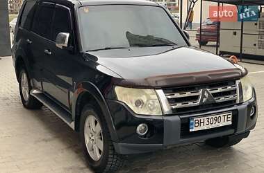 Внедорожник / Кроссовер Mitsubishi Pajero Wagon 2007 в 