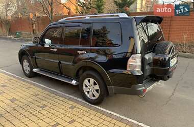 Внедорожник / Кроссовер Mitsubishi Pajero Wagon 2007 в 