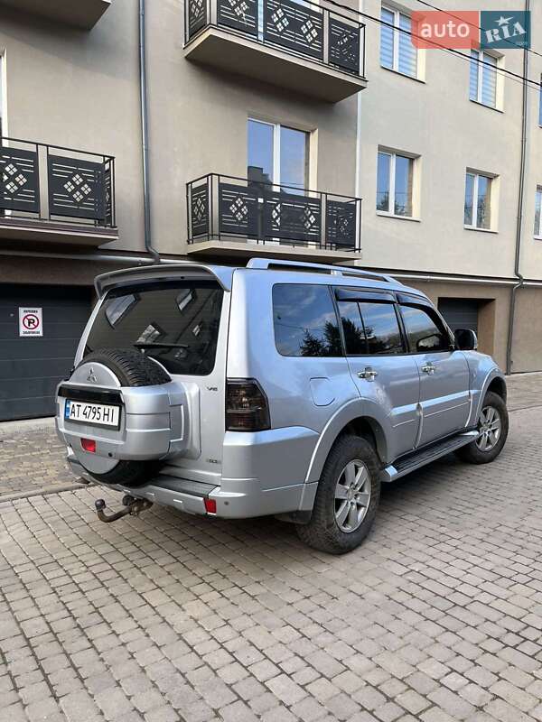 Внедорожник / Кроссовер Mitsubishi Pajero Wagon 2008 в Коломые