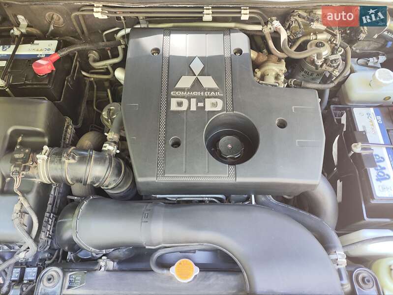 Позашляховик / Кросовер Mitsubishi Pajero Wagon 2012 в Миколаєві