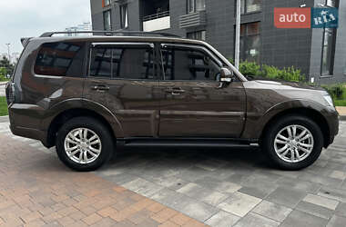 Внедорожник / Кроссовер Mitsubishi Pajero Wagon 2019 в 