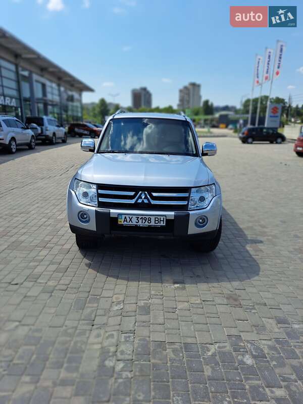 Внедорожник / Кроссовер Mitsubishi Pajero Wagon 2007 в Высоком